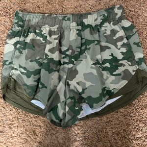 Athletic Works Green Camouflage Women's Shorts